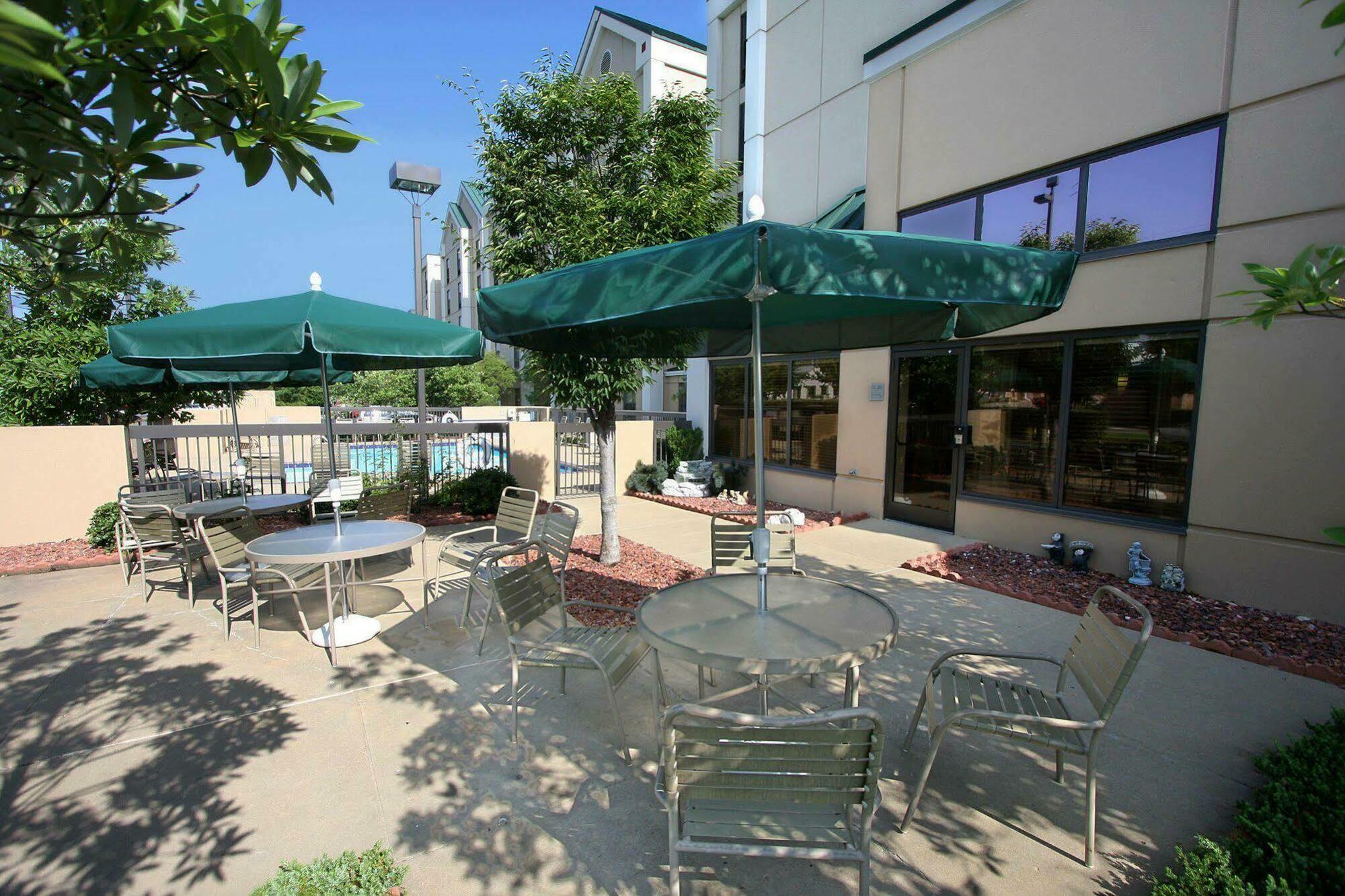 Hampton Inn & Suites Memphis-Wolfchase Galleria Bartlett Restaurant photo